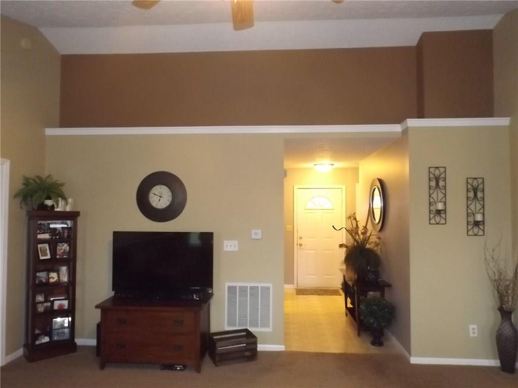 1324 Ellington Dr