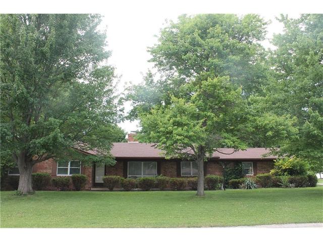915 Eaglebrook Dr