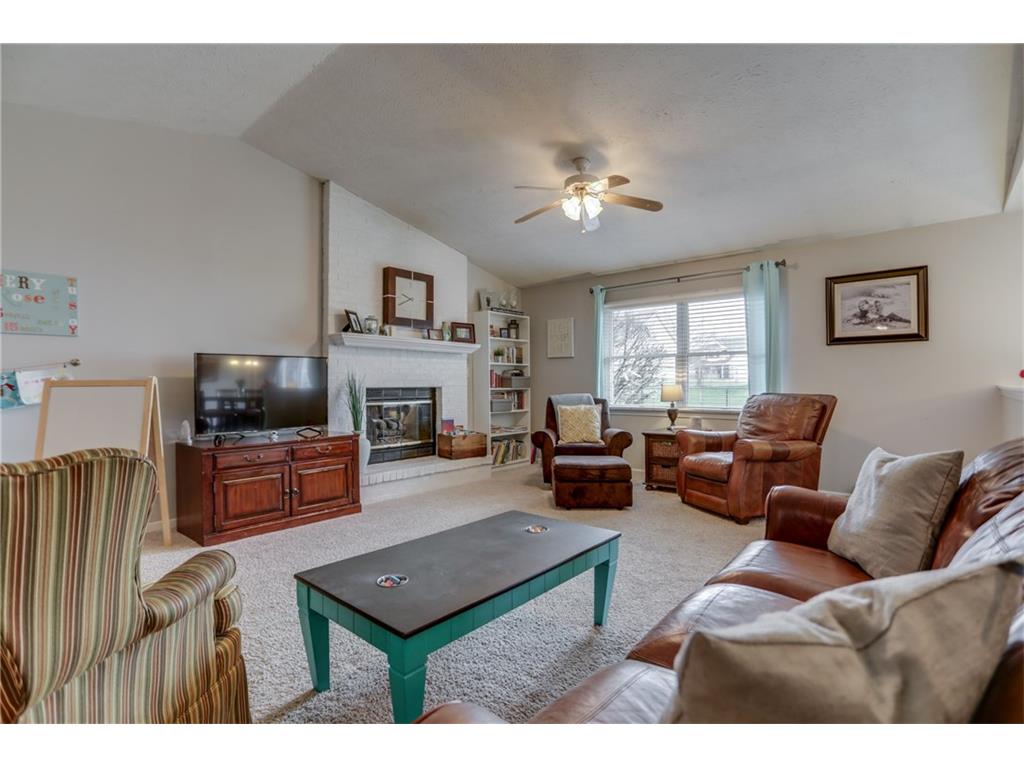 2442 Summerwood Ln