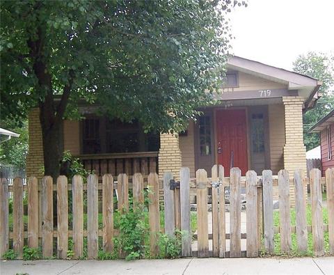 733 N Gladstone Ave