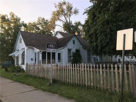 733 N Chester Ave