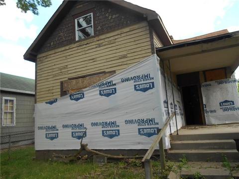 1124 Hoefgen St