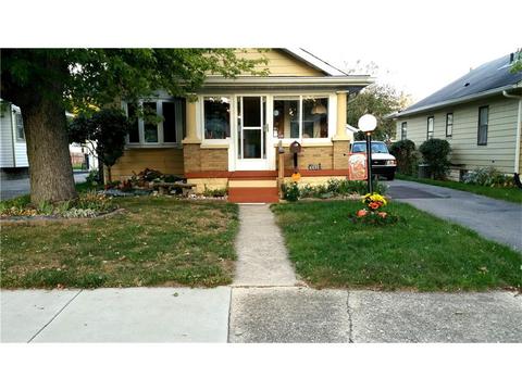 1124 Hoefgen St