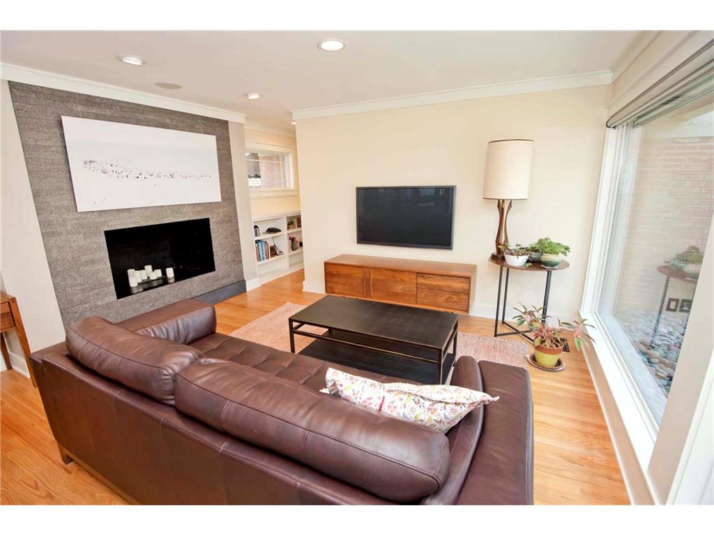 145 W Hampton Dr