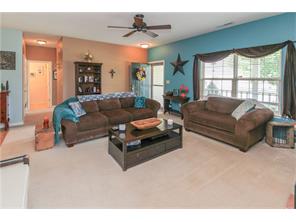 For Sale: 2627 Oneida Ln Indianapolis, IN 46217
