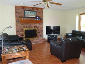 For Sale: 403 Southcreek Dr N Indianapolis, IN 46217