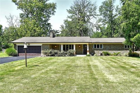 6835 Creekside Ln
