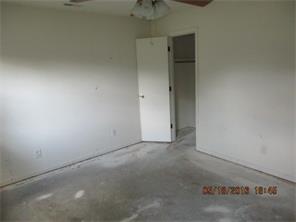 For Sale: 5515 Northport Dr Indianapolis, IN 46221