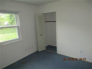 For Sale: 5515 Northport Dr Indianapolis, IN 46221