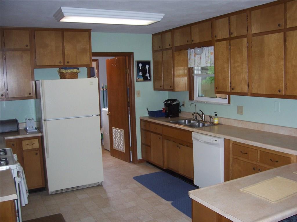2014 E Lawrence Ave E