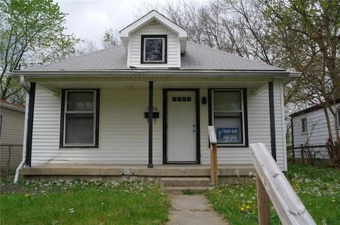 1526 Nelson Ave
