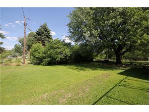 For Sale: 501 S Lynhurst Dr Indianapolis, IN 46241