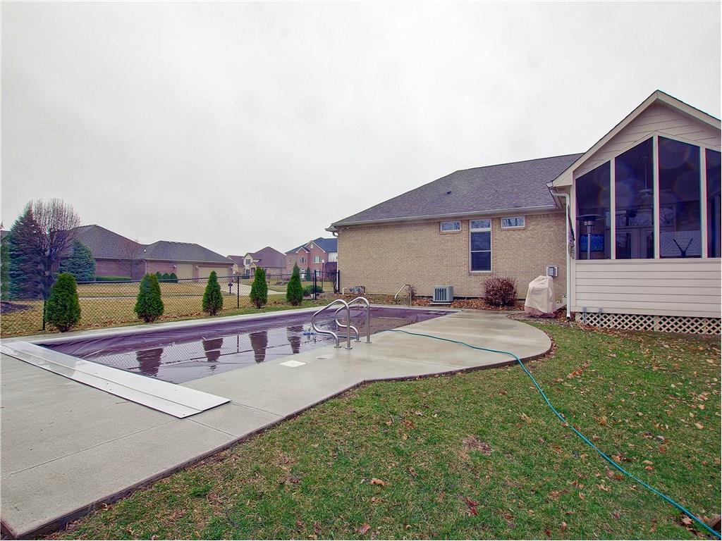 7356 Highpoint Cir