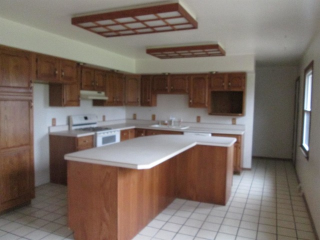 For Sale: 76 W 900 Chesterton, IN 46304