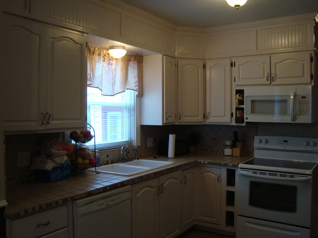 For Sale: 227 W Cleveland Ave Elkhart, IN 46514
