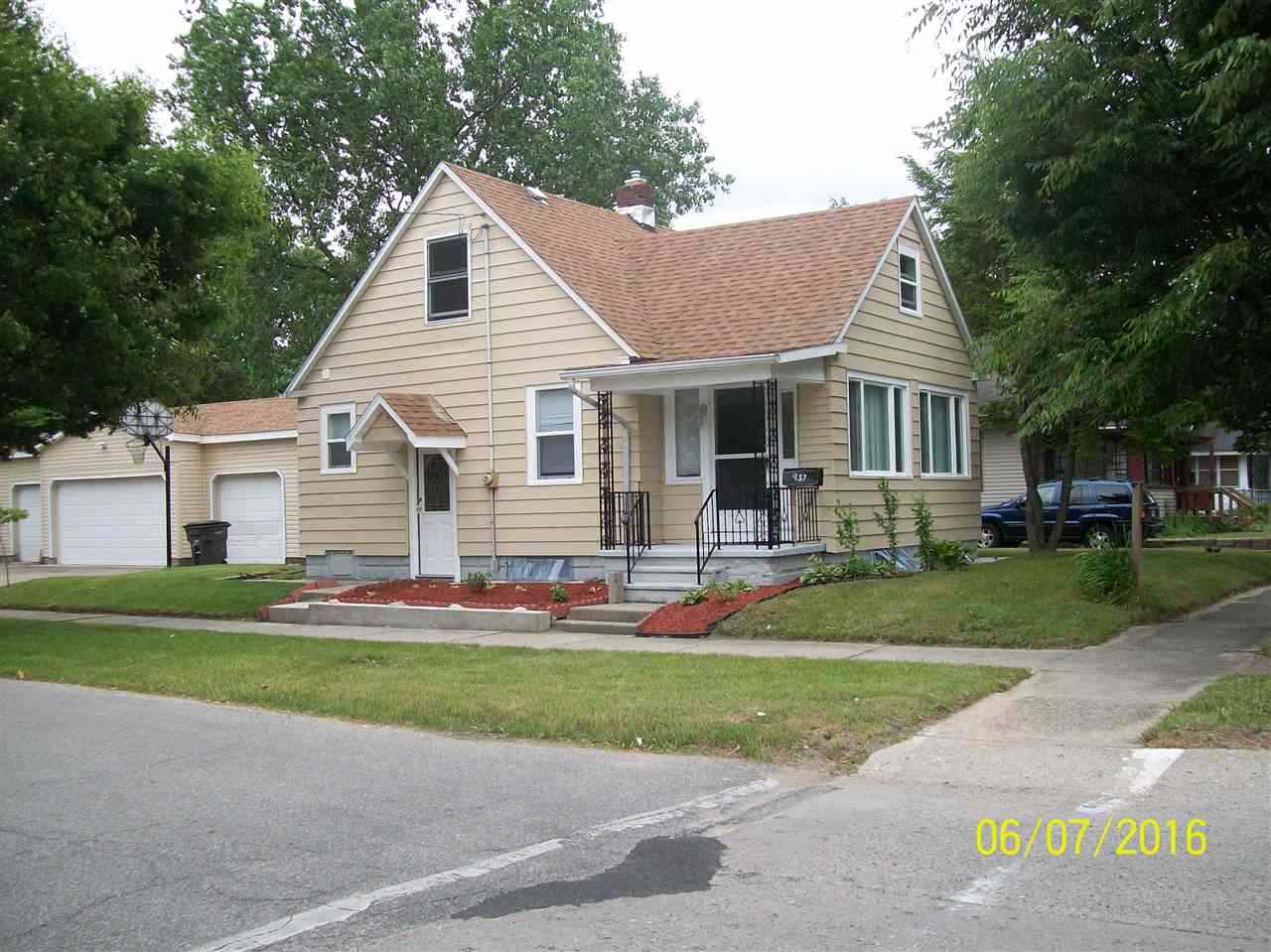 For Sale: 937 Erwin St Elkhart, IN 46514