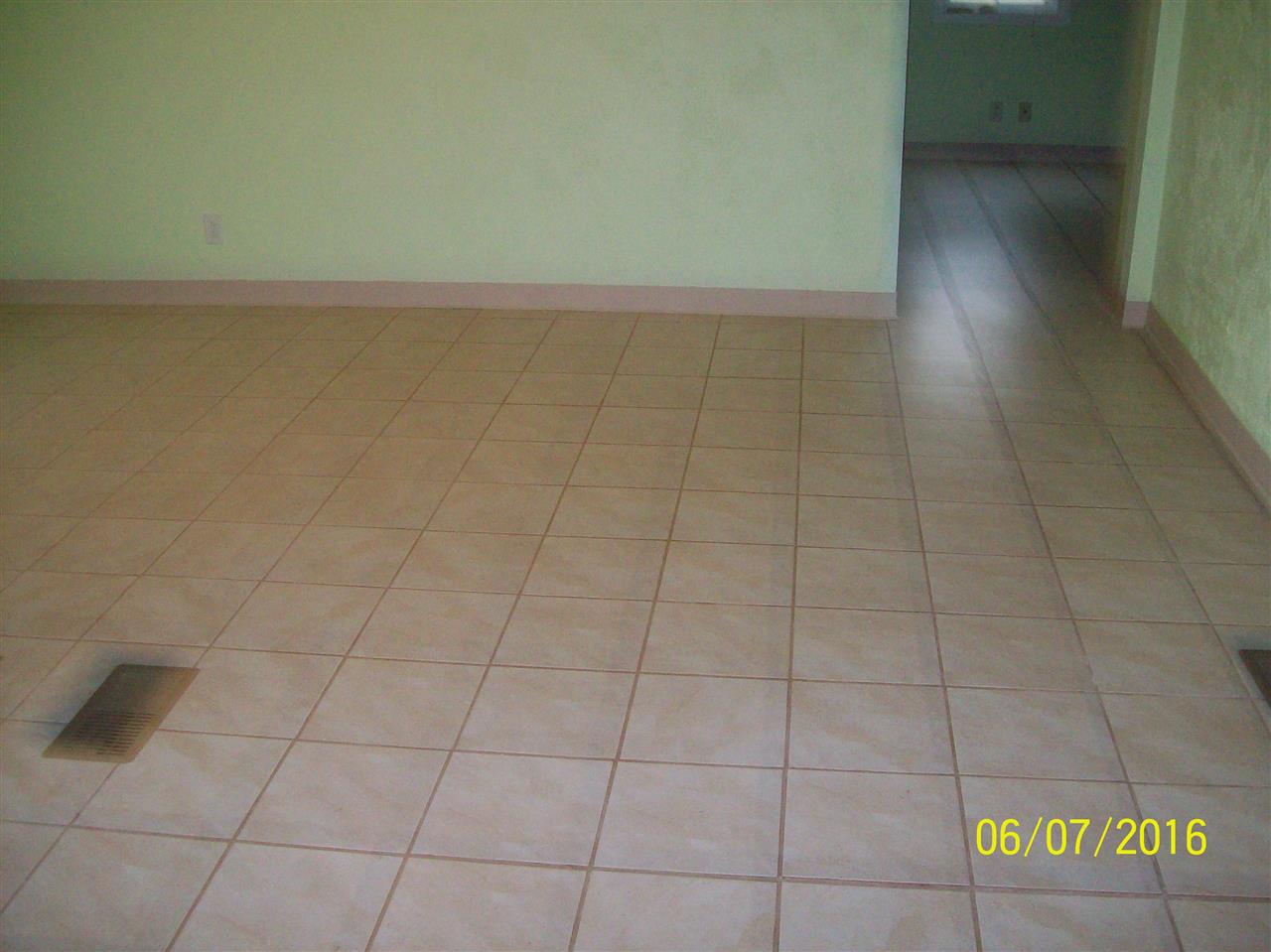 For Sale: 937 Erwin St Elkhart, IN 46514