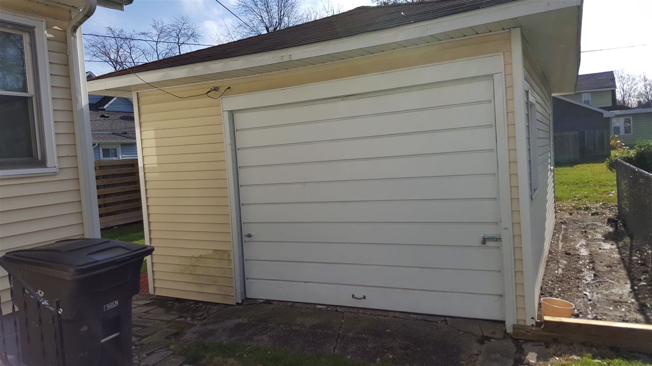 1111 Fulton St