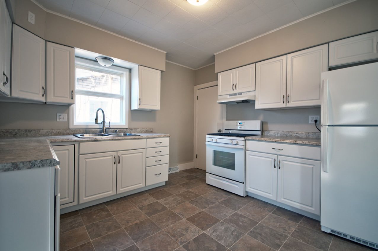 308 Queen St