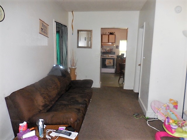 1123 E Main St