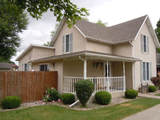 For Sale: 209 E Lincoln St Millersburg, IN 46543