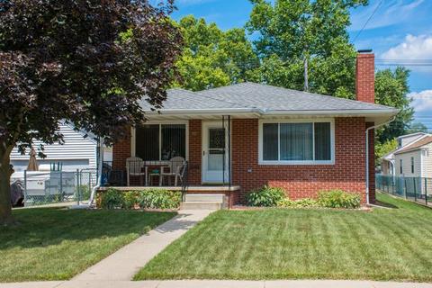 1012 Sarah St