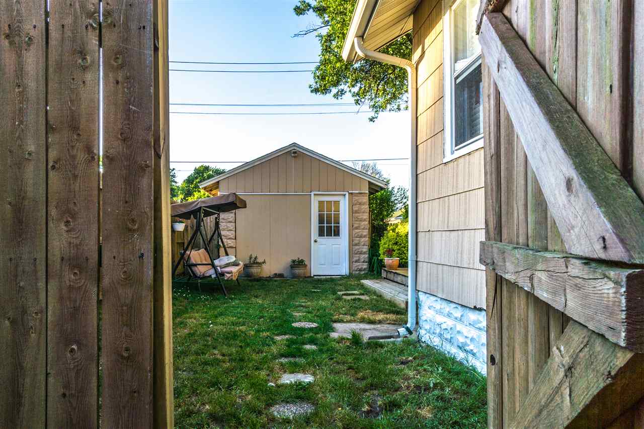 For Sale: 218 E Jefferson Blvd Mishawaka, IN 46545