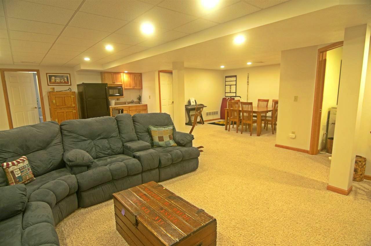 1752 Waterfall Dr