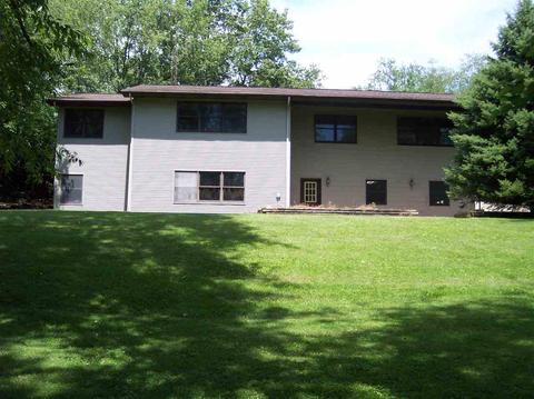 1561 E Hawthorne Ct