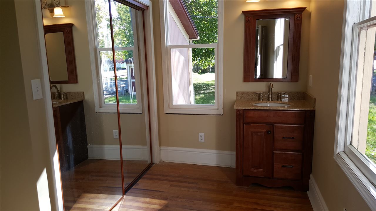 336 W Navarre