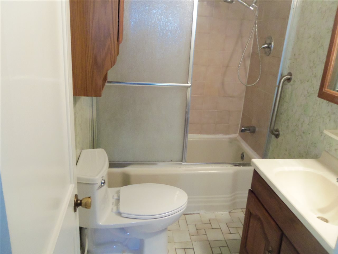 20644 Roycroft