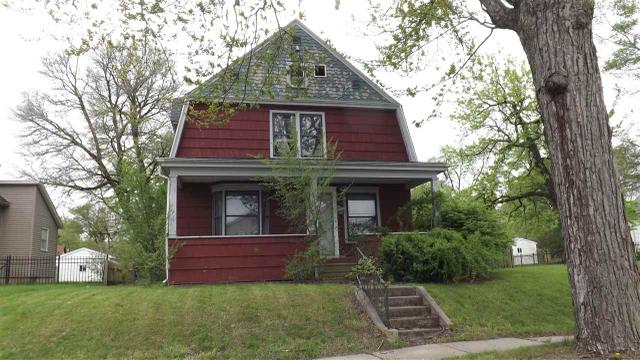 1911 Bergan St