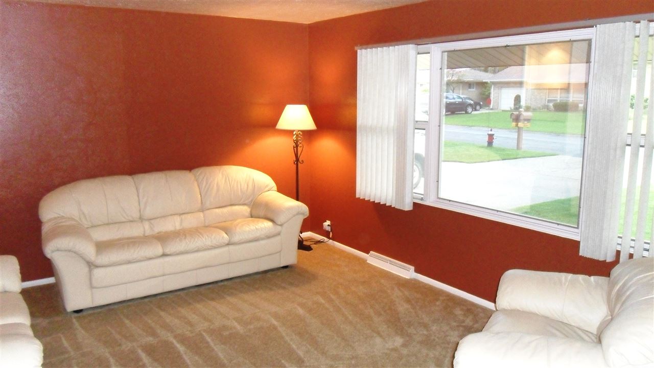 820 Lindenwood