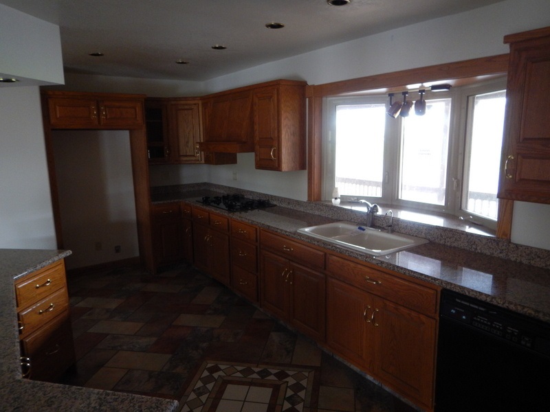 887 E Schoolhouse Rd