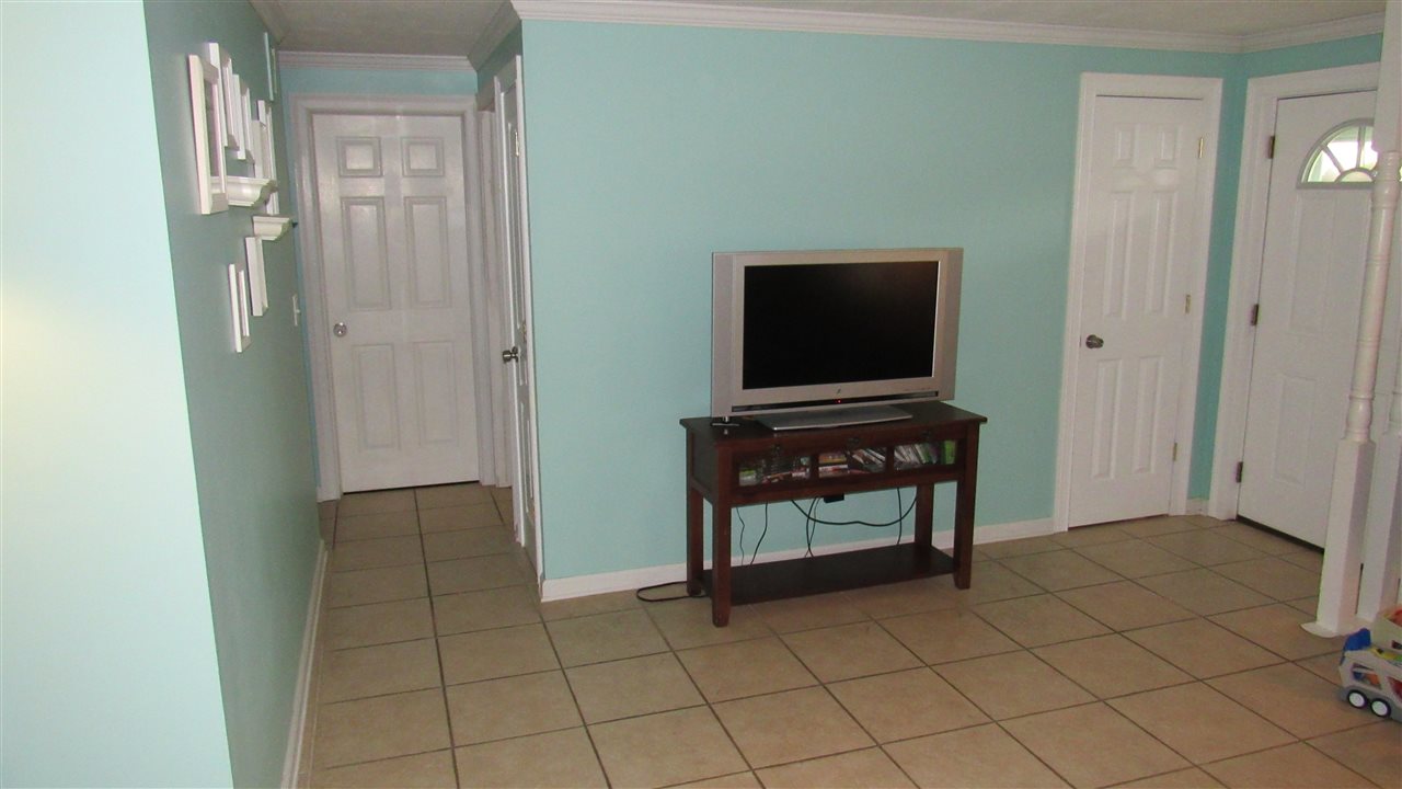 1304 Walker Ct