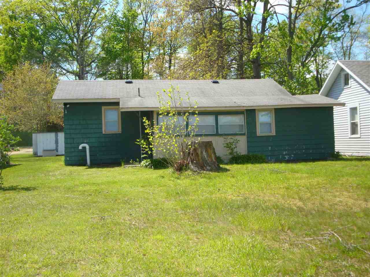 1913 Chapman Lake Dr