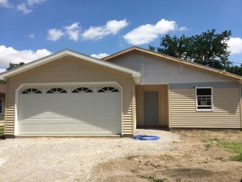 1044 Eastridge Dr