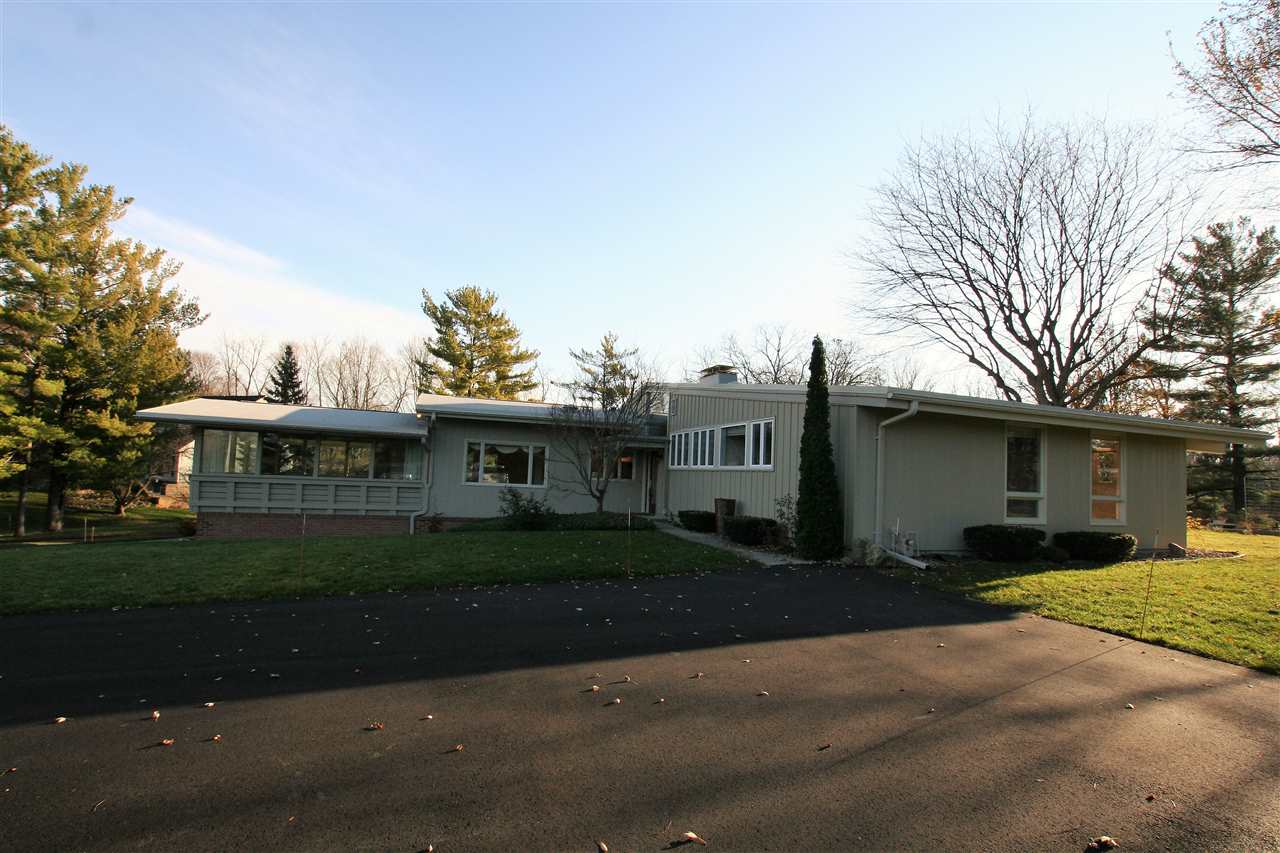 706 Wakefield Cir