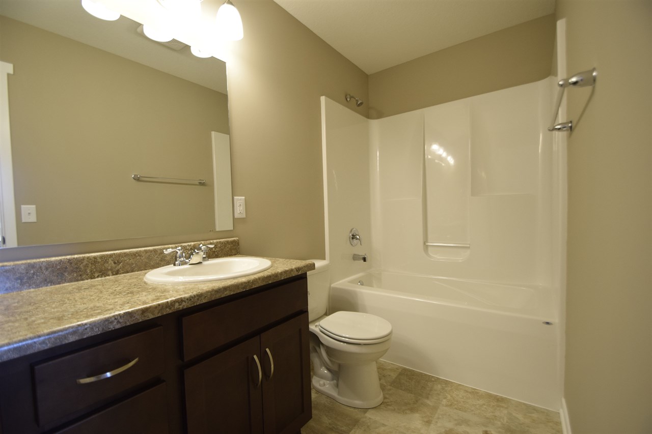 4518 Chapin Ln