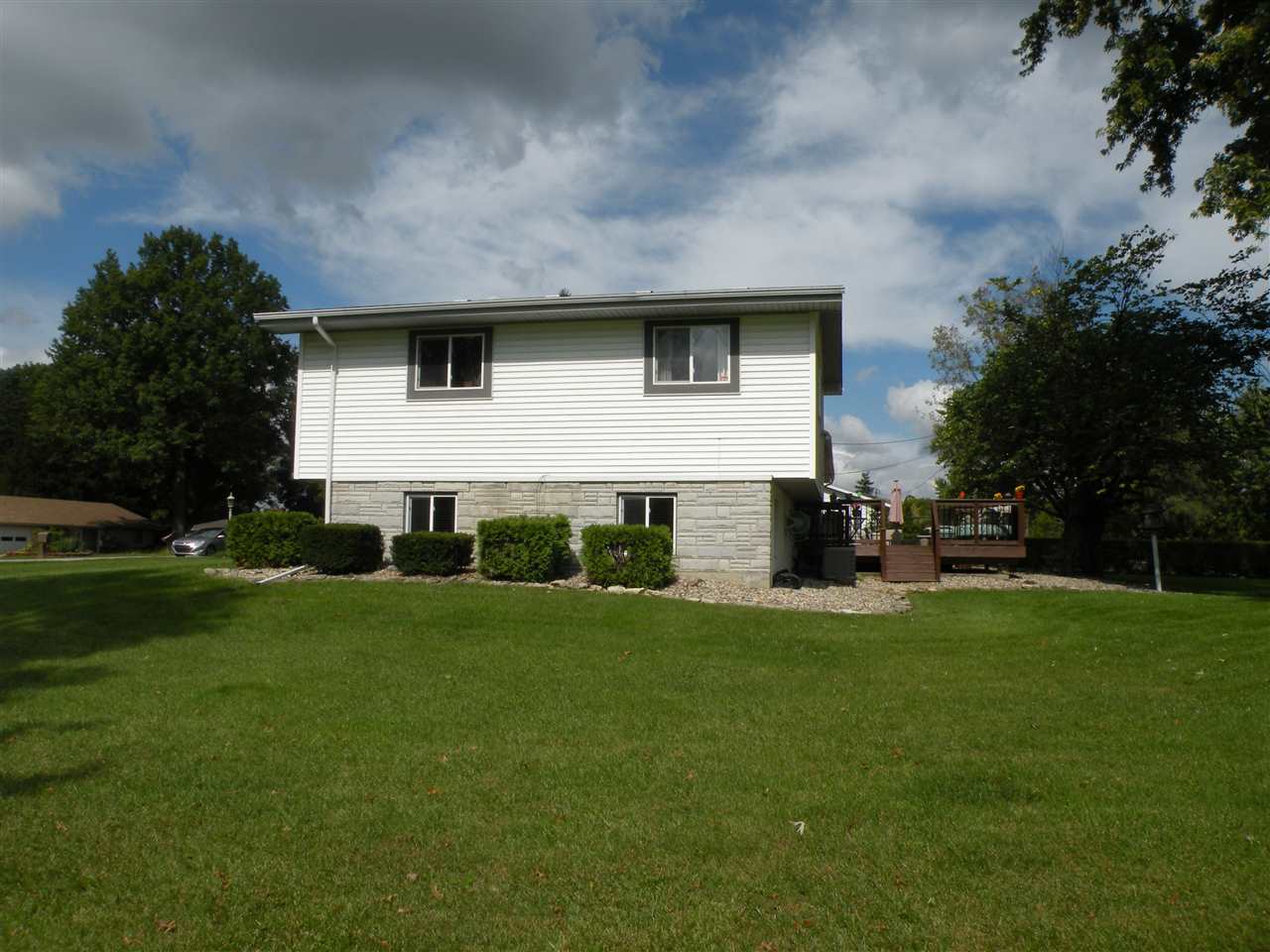 5921 Rolling Hills Dr