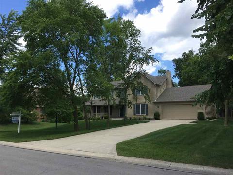 9806 Crown Point Dr