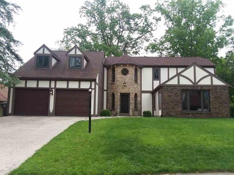 9806 Crown Point Dr