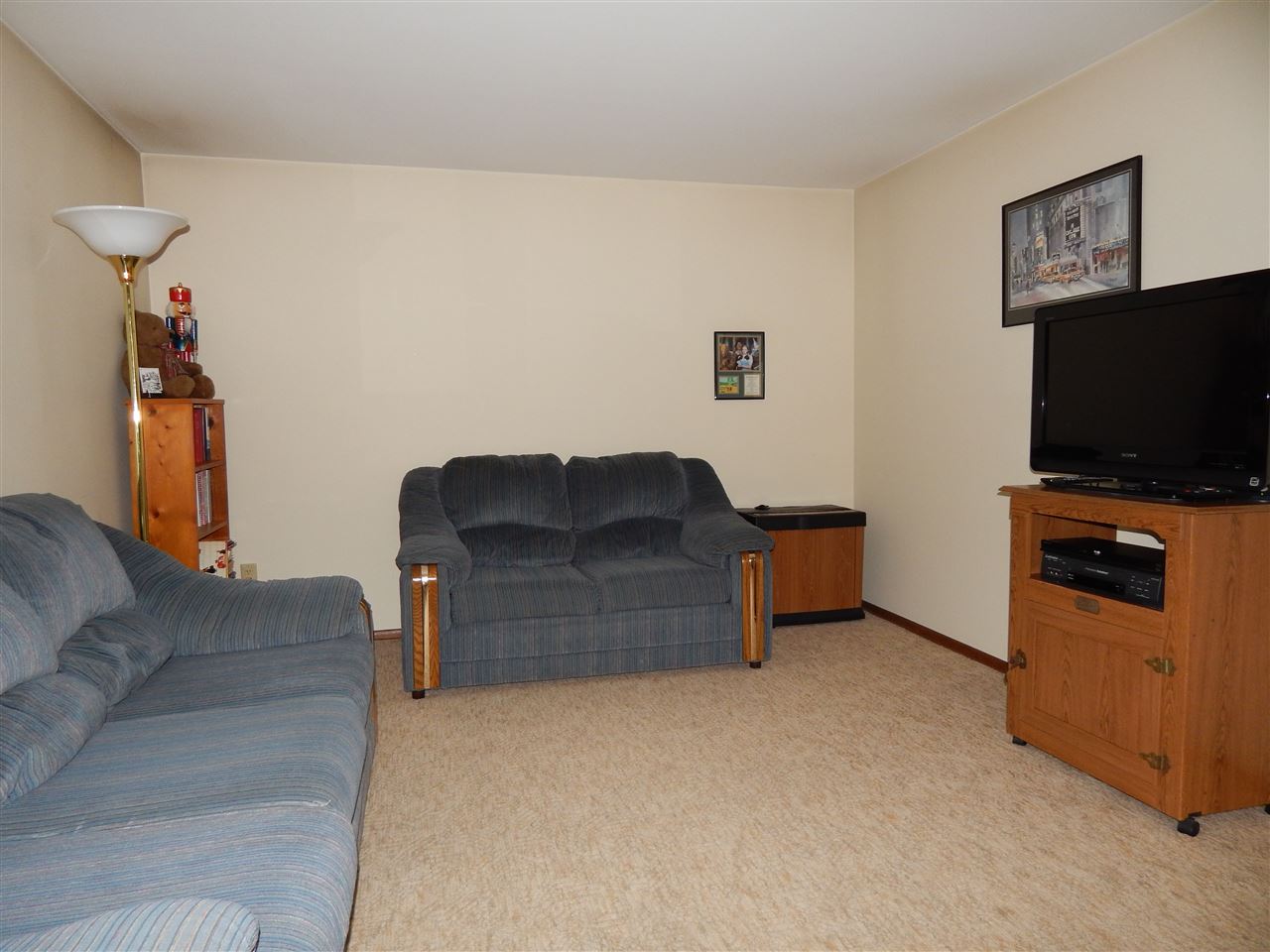 7311 Elmbrook Dr