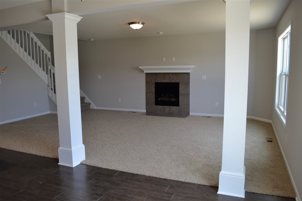 For Sale: 1311 Henlock Dr Fort Wayne, IN 46818