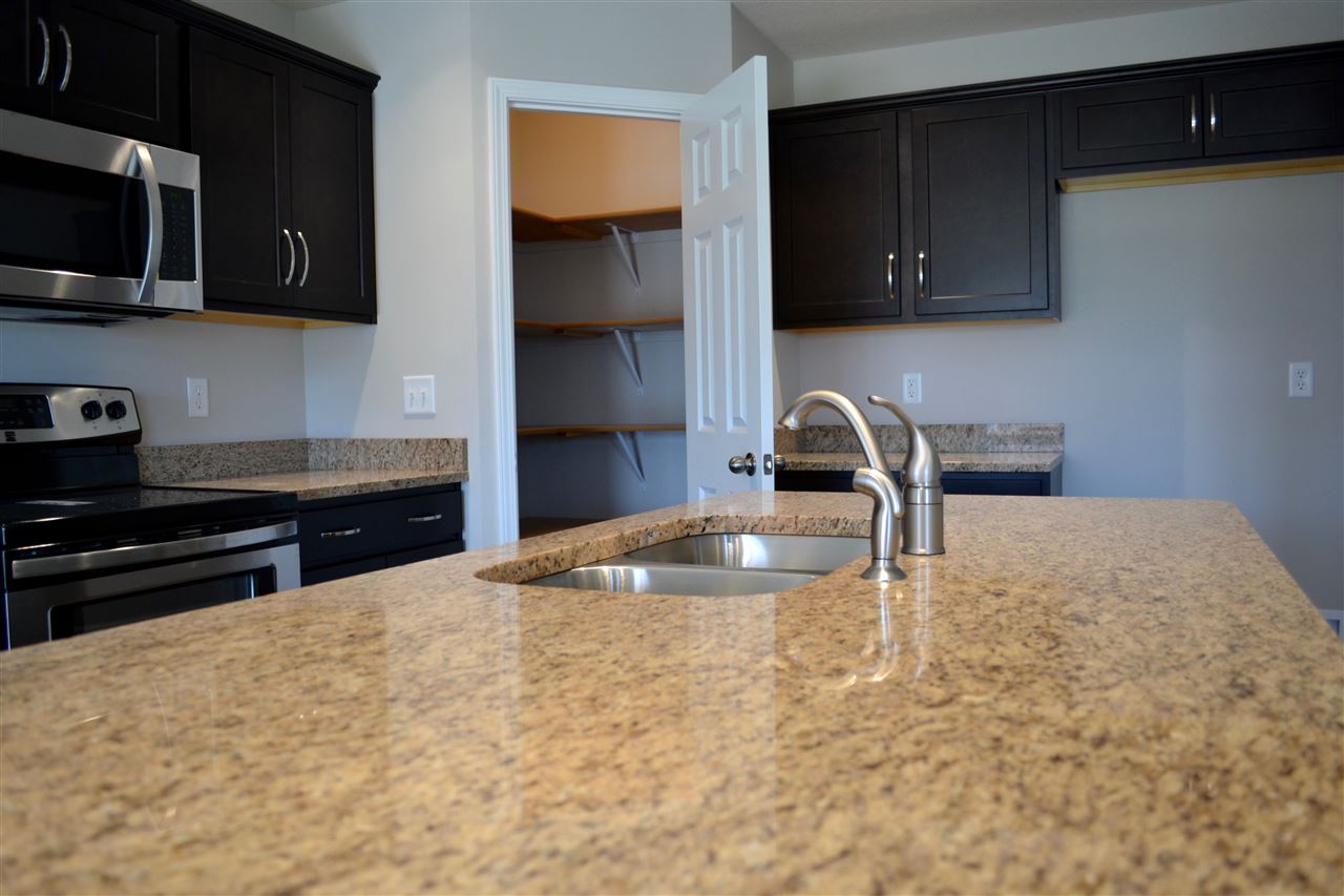 For Sale: 1311 Henlock Dr Fort Wayne, IN 46818