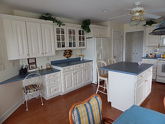 13225 Boarstone