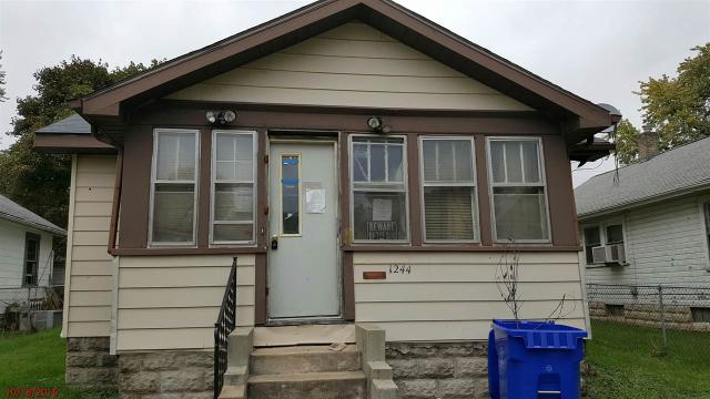 216 E Monroe St
