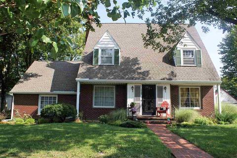 208 Orchard Ln