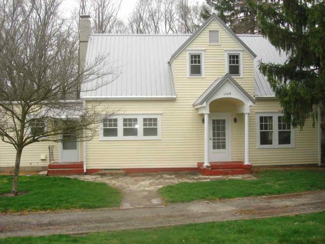 320 Burlington Ave