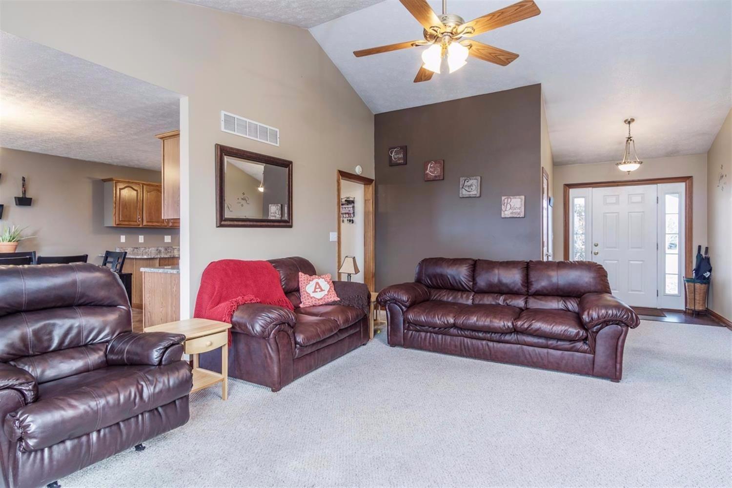 19 Indian Cove Cir
